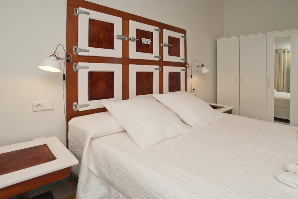 Hotel Hostal Chic Sant Feliu de Guíxols Rum bild