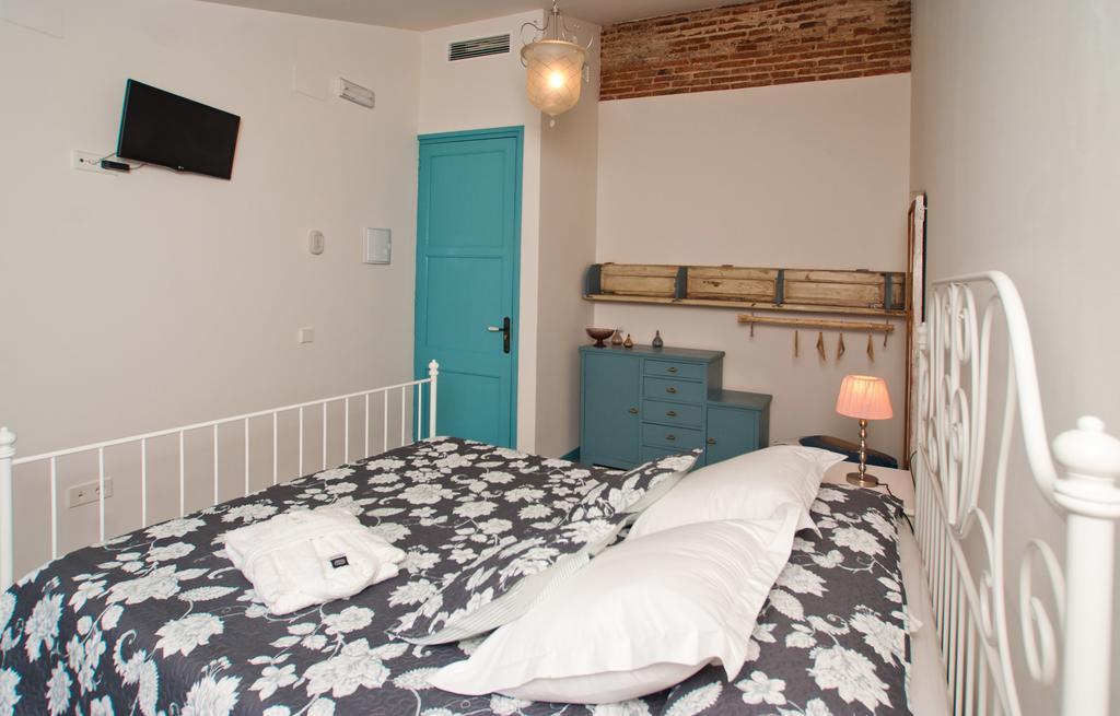 Hotel Hostal Chic Sant Feliu de Guíxols Rum bild