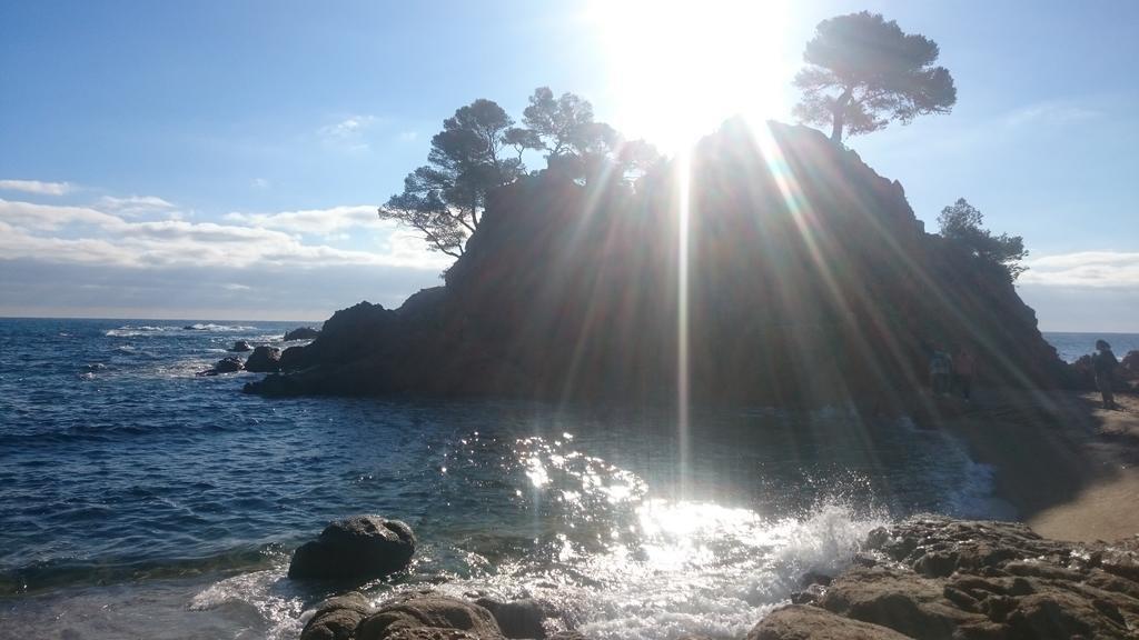Hotel Hostal Chic Sant Feliu de Guíxols Exteriör bild