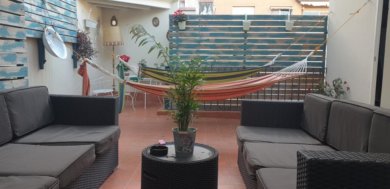 Hotel Hostal Chic Sant Feliu de Guíxols Exteriör bild