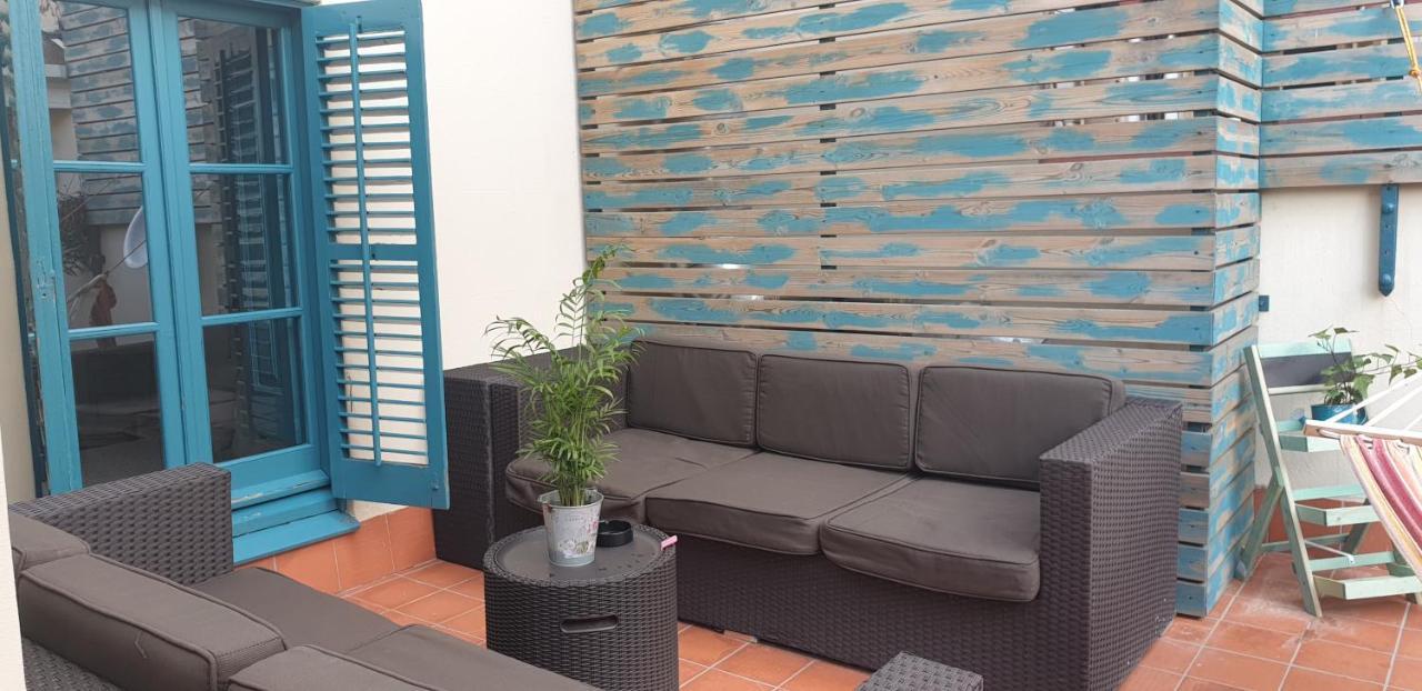 Hotel Hostal Chic Sant Feliu de Guíxols Exteriör bild